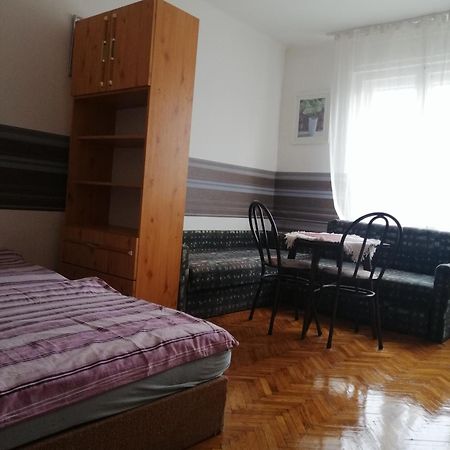 Belvarosi Vendeghaz Miskolc Luaran gambar