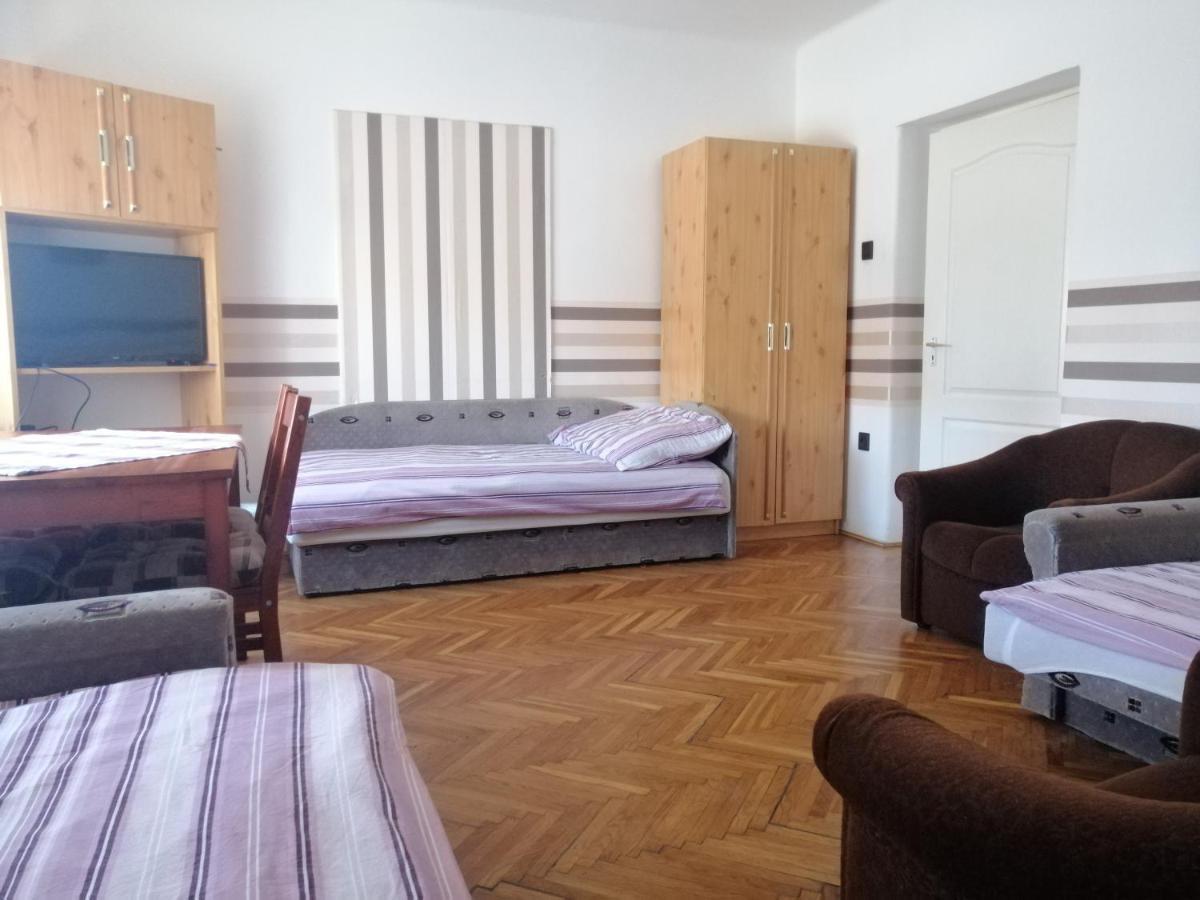 Belvarosi Vendeghaz Miskolc Luaran gambar